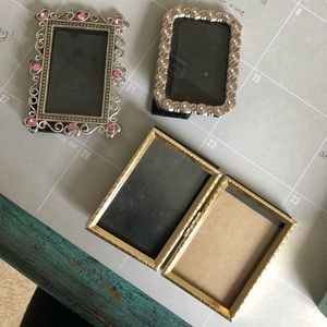 Small picture frames